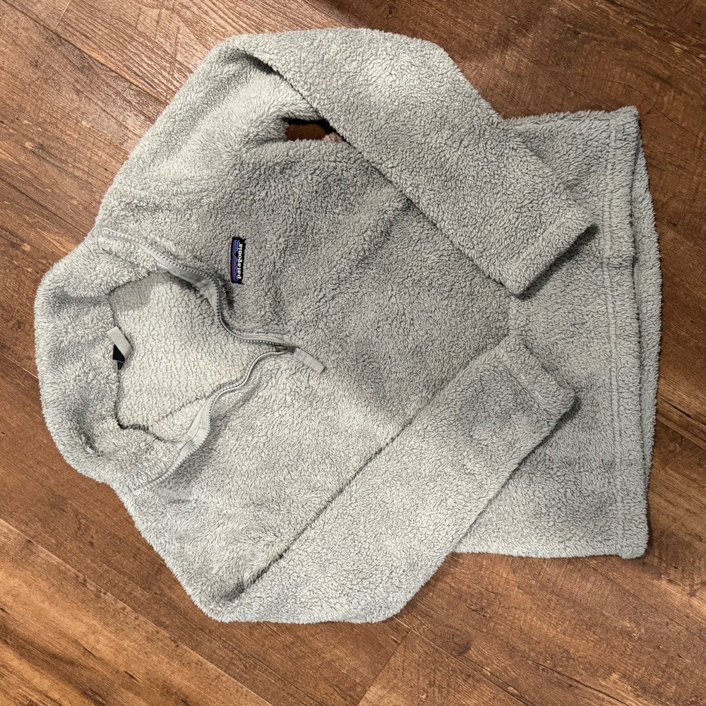 EUC GRAY PATAGONIA SHERPA HALF ZIP